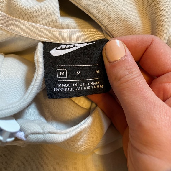 Brand New Nike jacket - Picture 2 of 6